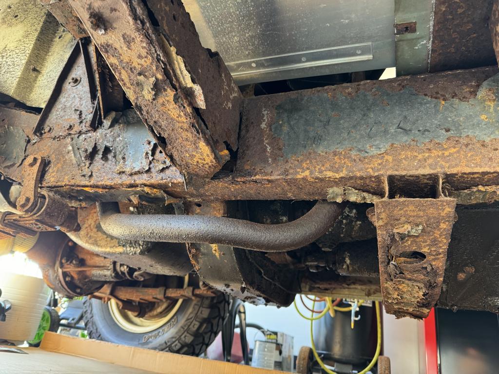 Click image for larger version. 

Name:	Land Rover Frame rust.jpg 
Views:	52 
Size:	163.2 KB 
ID:	14518