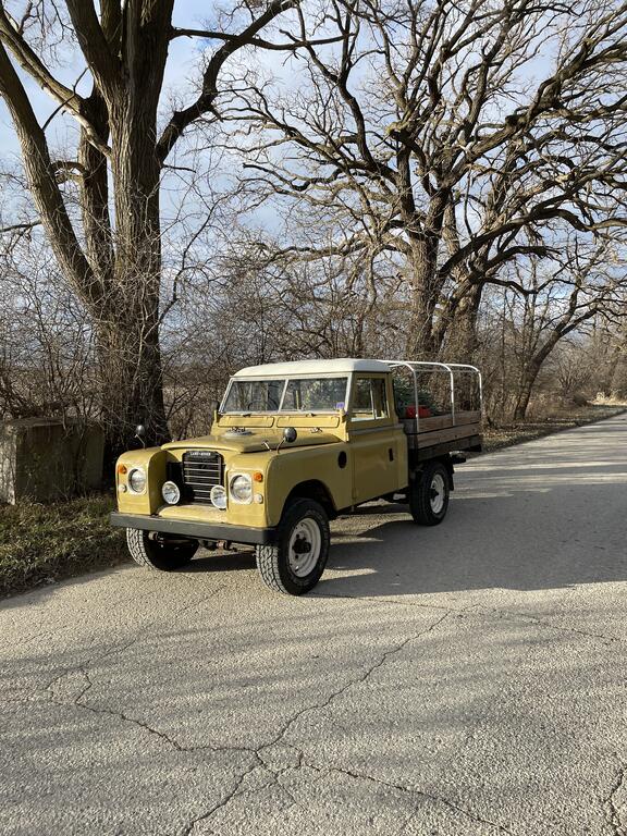 Click image for larger version

Name:	Rover_XMAS.jpg
Views:	38
Size:	153.8 KB
ID:	193459